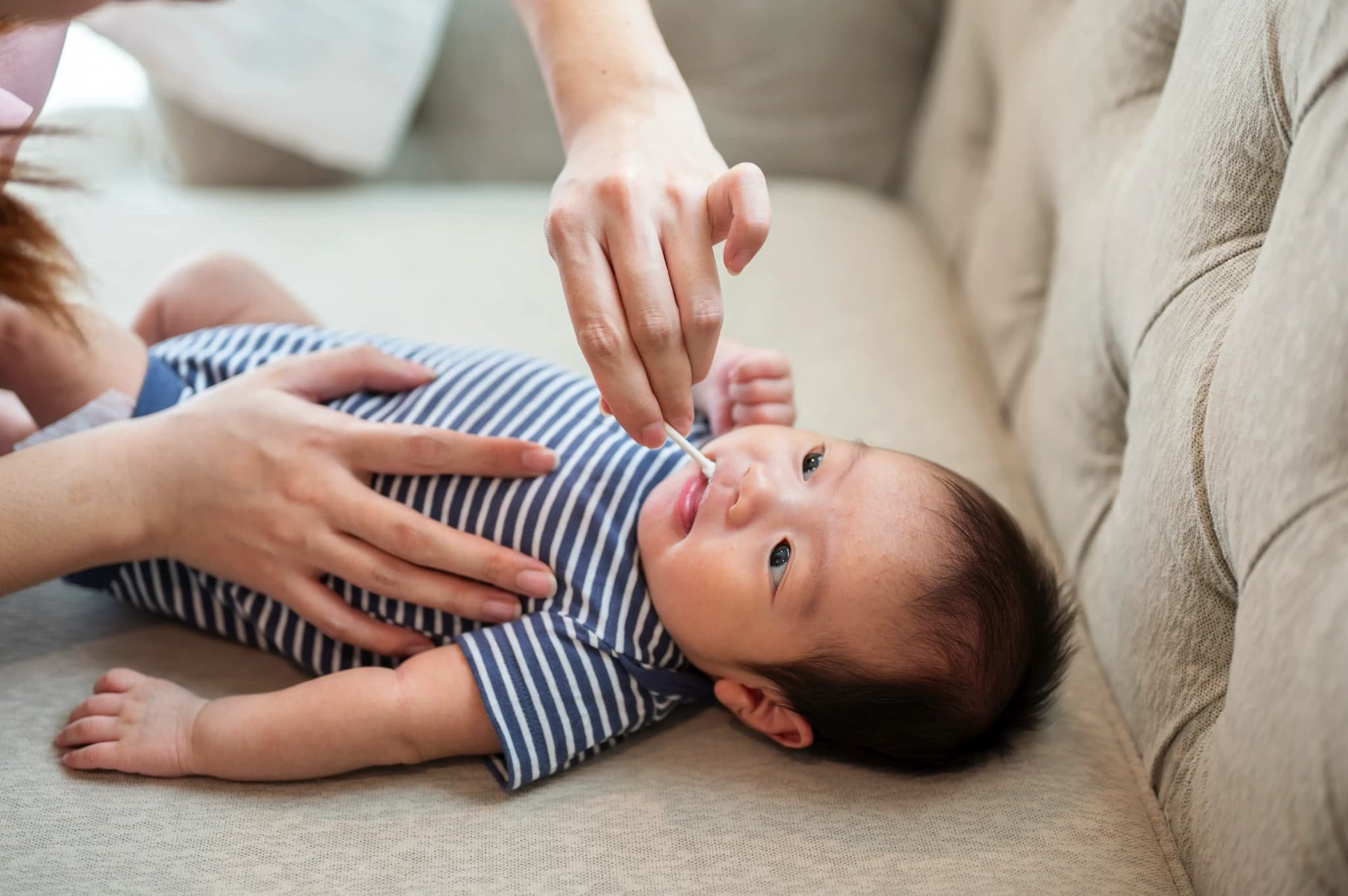 Simple cheek swab collection